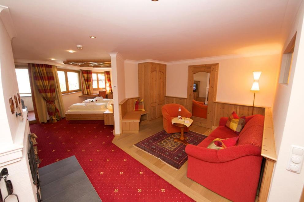 Jufa Alpenhotel Saalbach Kültér fotó